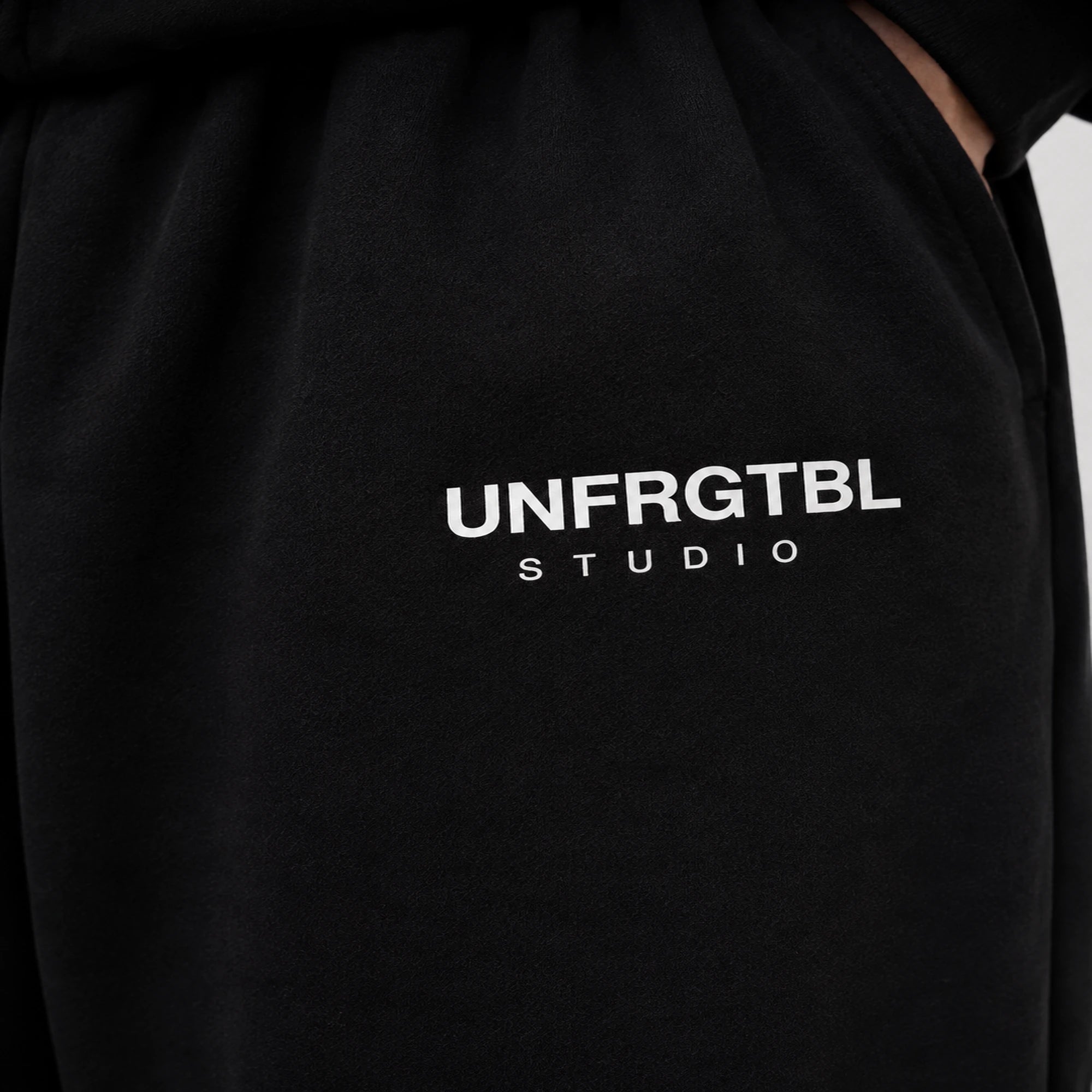 UNFRGTBL sweatpants